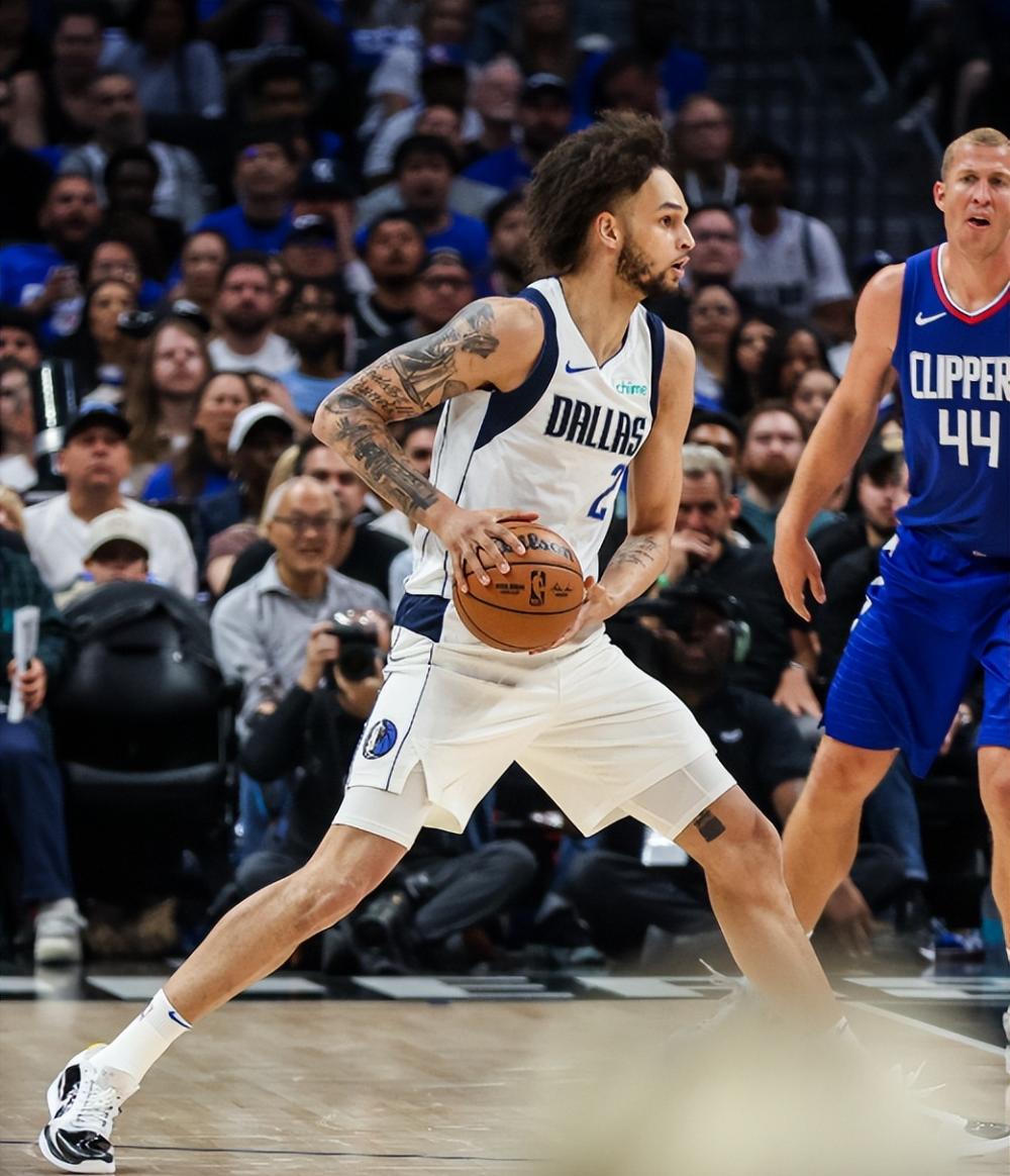 九游官方太狠了！上海申花主帅复盘备战欧冠转会期底特律活塞调整名单，风云突变达拉斯独行侠今晚临场应变的简单介绍